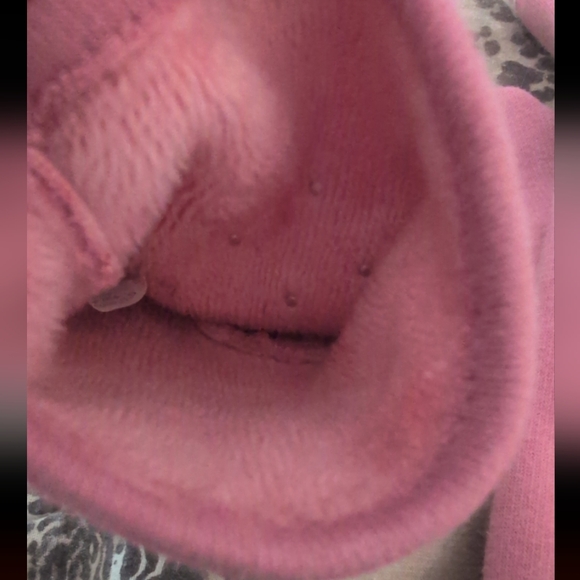 Pretty In Pink Touchscreen Fleece Lined Pearl Gloves - Picture 3 of 8